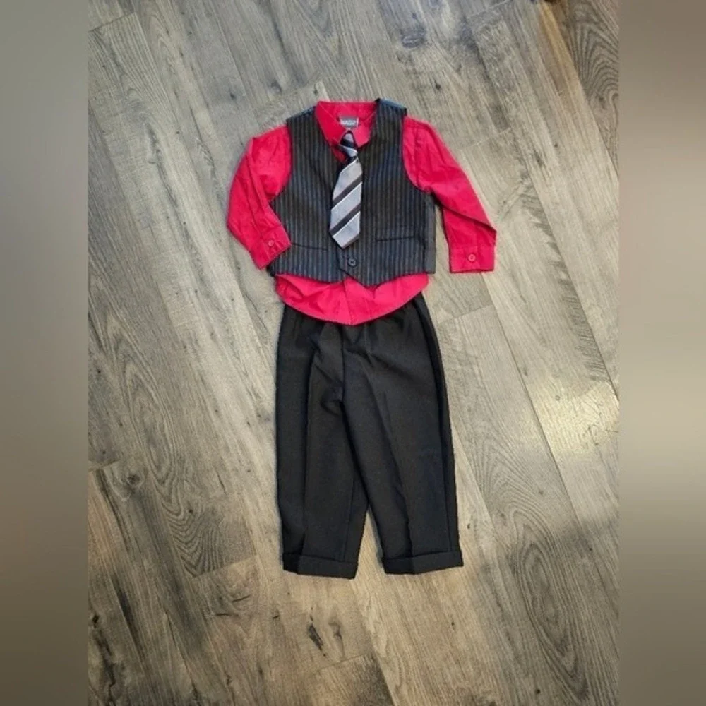 Boy's 24M Perry Ellis Portfolio‎ 4 Piece Red Shirt Black Vest Striped Tie Formal